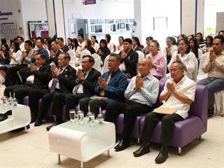 คณะกรรมการส่งเสริมกิจการมหาวิทยาลัยพะเยา,ทอดผ้าป่าสามัคคี,สนับสนุนทุนการศึกษานิสิตมหาวิทยาลัยพะเยา