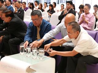 คณะกรรมการส่งเสริมกิจการมหาวิทยาลัยพะเยา,ทอดผ้าป่าสามัคคี,สนับสนุนทุนการศึกษานิสิตมหาวิทยาลัยพะเยา