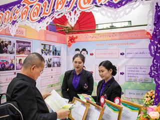 คณะศิลปศาสตร์,มหาวิทยาลัยพะเยา,ร่วมจัดนิทรรศการ,1,คณะ,1,โมเดล,,ต้อนรับคณะศึกษาดูงานจากวิทยาลัยป้องกันราชอาณาจักร(วปอ.)