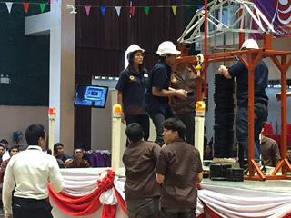 ขอแสดงความยินดีกับนิสิต,สาขาวิชาวิศวกรรมโยธา,คณะวิศวกรรมศาสตร์,จากการแข่งขันเพื่อสร้างสรรค์วิชาการด้านโครงสร้างด้วยไม้ไอศกรีม,สายงานวิศวกรรมโยธาชิงแชมป์ประเทศไทย,ครั้งที่,๑๓