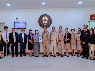 คณะเทคโนโลยีสารสนเทศและการสื่อสาร,มหาวิทยาลัยพะเยา,มอบโปรแกรม/แอพลิเคชั่น,“ระบบบริหารจัดการรับเรื่องร้องทุกข์,ศูนย์ดำรงธรรมจังหวัดพะเยา”,ให้กับทางผู้ว่าราชการจังหวัดพะเยา,เพื่อเพิ่มช่องทางการร้องเรียน,ร้องทุกข์ให้ประชาชนได้สะดวก,รวดเร็วมากยิ่งขึ้น