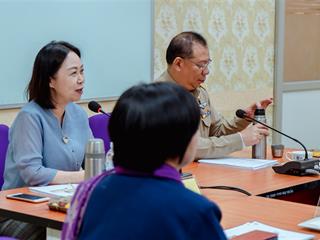 คณะเทคโนโลยีสารสนเทศและการสื่อสาร,มหาวิทยาลัยพะเยา,มอบโปรแกรม/แอพลิเคชั่น,“ระบบบริหารจัดการรับเรื่องร้องทุกข์,ศูนย์ดำรงธรรมจังหวัดพะเยา”,ให้กับทางผู้ว่าราชการจังหวัดพะเยา,เพื่อเพิ่มช่องทางการร้องเรียน,ร้องทุกข์ให้ประชาชนได้สะดวก,รวดเร็วมากยิ่งขึ้น