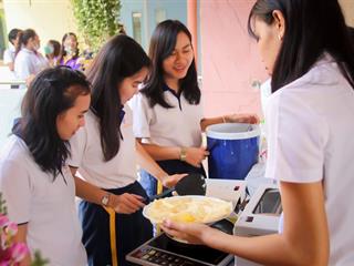 สาขาวิชาภาษาฝรั่งเศส,คณะศิลปศาสตร์,จัดโครงการ,“เทศกาลวัฒนธรรมฝรั่งเศส”,กิจกรรมที่,1,“การ์นาวาล”