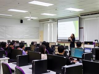คณะศิลปศาสตร์จัดโครงการ,“อ่านได้เขียนคล่องผ่านนิทาน”,กิจกรรมที่,4,“การสร้าง,E,book”