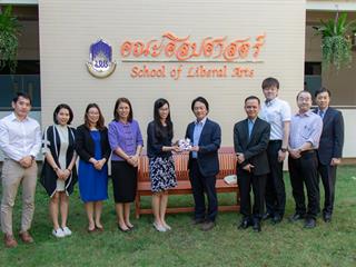 คณะศิลปศาสตร์ให้การต้อนรับคณะผู้บริหารโรงเรียนสอนภาษาญี่ปุ่นดอลฟิน,และบริษัทจัดหางาน,เอบีซี,ไทยเจแปน,จำกัด