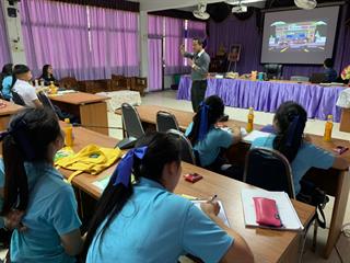 คณะวิทยาการจัดการและสารสนเทศศาสตร์,มหาวิทยาลัยพะเยา,ออกแนะแนวสัญจรโครงการบัณฑิตพรีเมี่ยม,ณ,โรงเรียนราชประชานุเคราะห์,56,จังหวัดน่าน