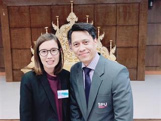 คณะนิติศาสตร์,เข้าร่วมอบรมเชิงปฏิบัติ,"สอนอย่างอาจารย์มืออาชีพ"