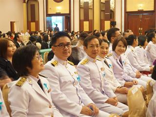 ศูนย์บรรณสารและสื่อการศึกษา,มหาวิทยาลัยพะเยา,เข้ารับประทานเกียรติบัตรห้องสมุดสีเขียว,และเข้าร่วมการประชุมทางวิชาการระดับชาติและนานาชาติ,เรื่อง,“บทบาทใหม่ของห้องสมุดในยุคการศึกษาแบบเปิด”,และการประชุมใหญ่สามัญประจำปี,2561,ของสมาคมห้องสมุดแห่งประเทศไทยในพระราชูปถัมภ์