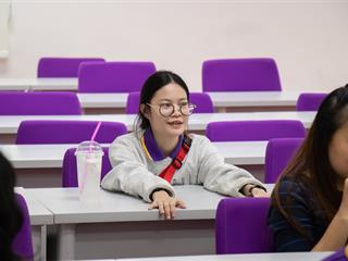 ศูนย์ภาษา,คณะศิลปศาสตร์,ดำเนินโครงการ,“อบรมภาษาอังกฤษ,CHAT,ROOM”