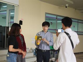 การตรวจวัด,PM,2.5,ภายในอาคารศูนย์บรรณสารและสื่อการศึกษา,โดยทีมอาจารย์สาขาวิชาอาชีวอนามัยและความปลอดภัย,มหาวิทยาลัยพะเยา