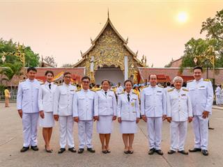 อธิการบดีมหาวิทยาลัยพะเยา,พร้อมคณะผู้บริหาร,เข้าร่วมกับจังหวัดพะเยา,ประกอบพิธีพลีกรรมตักน้ำศักดิ์สิทธิ์