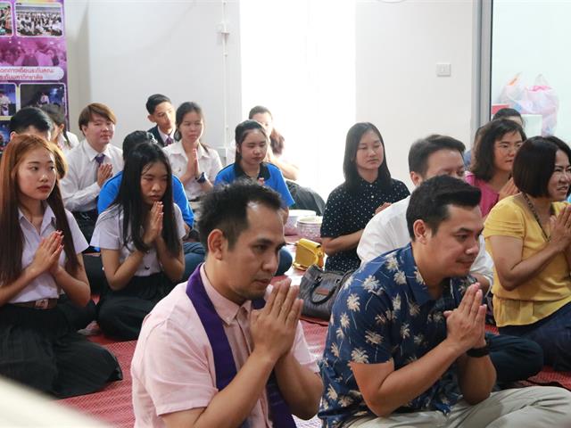 MIS,จัดกิจกรรมรดน้ำดำหัวขอพรผู้บริหารและคณาจารย์อาวุโส,และพิธีเปิดทำการห้องสโมสรนิสิตของคณะฯ,
