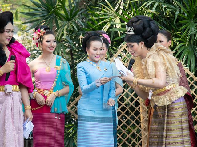 คณะศิลปศาสตร์เข้าร่วมโครงการ,“สืบฮีต,โตยฮอย,ป๋าเวณี,ปี๋ใหม่เมือง,ม.พะเยา”,,ประจำปี,2562,ณ,สวนพฤกษศาสตร์,บริเวณด้านหลังอาคารสำนักงานอธิการบดี