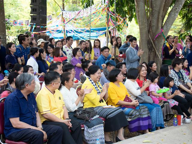 คณะศิลปศาสตร์เข้าร่วมโครงการ,“สืบฮีต,โตยฮอย,ป๋าเวณี,ปี๋ใหม่เมือง,ม.พะเยา”,,ประจำปี,2562,ณ,สวนพฤกษศาสตร์,บริเวณด้านหลังอาคารสำนักงานอธิการบดี