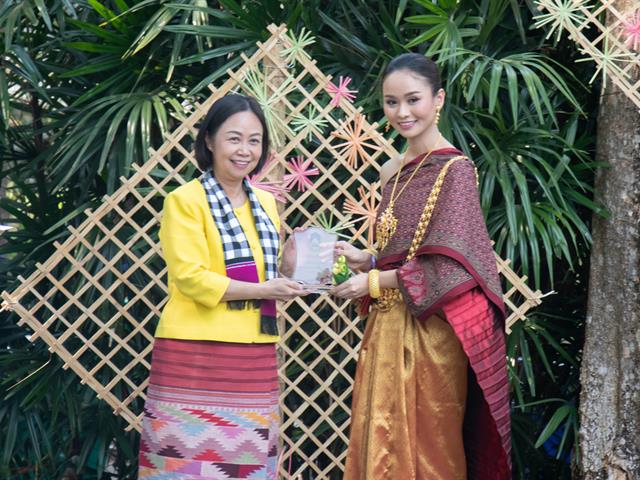 คณะศิลปศาสตร์เข้าร่วมโครงการ,“สืบฮีต,โตยฮอย,ป๋าเวณี,ปี๋ใหม่เมือง,ม.พะเยา”,,ประจำปี,2562,ณ,สวนพฤกษศาสตร์,บริเวณด้านหลังอาคารสำนักงานอธิการบดี