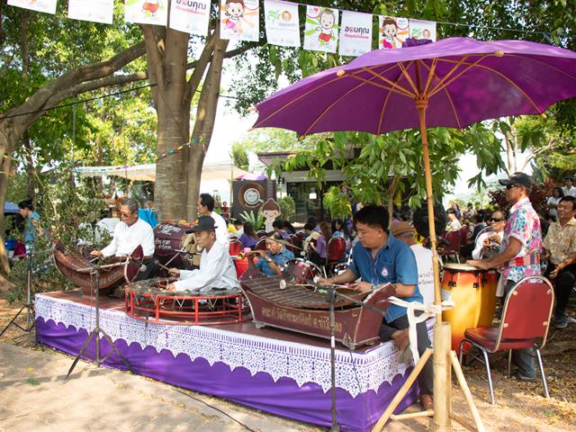 คณะศิลปศาสตร์เข้าร่วมโครงการ,“สืบฮีต,โตยฮอย,ป๋าเวณี,ปี๋ใหม่เมือง,ม.พะเยา”,,ประจำปี,2562,ณ,สวนพฤกษศาสตร์,บริเวณด้านหลังอาคารสำนักงานอธิการบดี