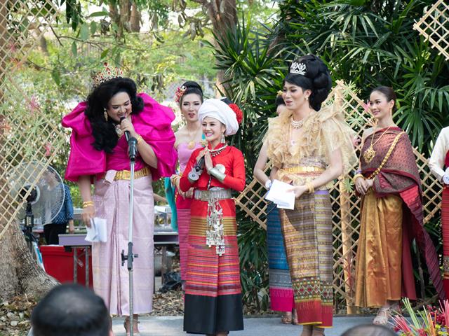คณะศิลปศาสตร์เข้าร่วมโครงการ,“สืบฮีต,โตยฮอย,ป๋าเวณี,ปี๋ใหม่เมือง,ม.พะเยา”,,ประจำปี,2562,ณ,สวนพฤกษศาสตร์,บริเวณด้านหลังอาคารสำนักงานอธิการบดี