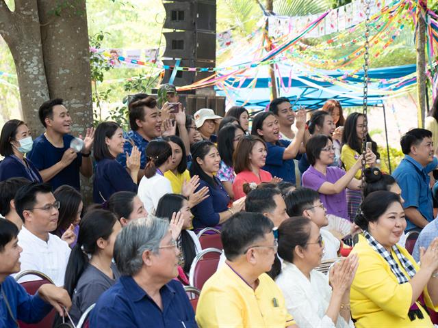 คณะศิลปศาสตร์เข้าร่วมโครงการ,“สืบฮีต,โตยฮอย,ป๋าเวณี,ปี๋ใหม่เมือง,ม.พะเยา”,,ประจำปี,2562,ณ,สวนพฤกษศาสตร์,บริเวณด้านหลังอาคารสำนักงานอธิการบดี