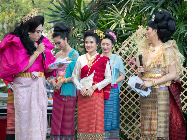 คณะศิลปศาสตร์เข้าร่วมโครงการ,“สืบฮีต,โตยฮอย,ป๋าเวณี,ปี๋ใหม่เมือง,ม.พะเยา”,,ประจำปี,2562,ณ,สวนพฤกษศาสตร์,บริเวณด้านหลังอาคารสำนักงานอธิการบดี
