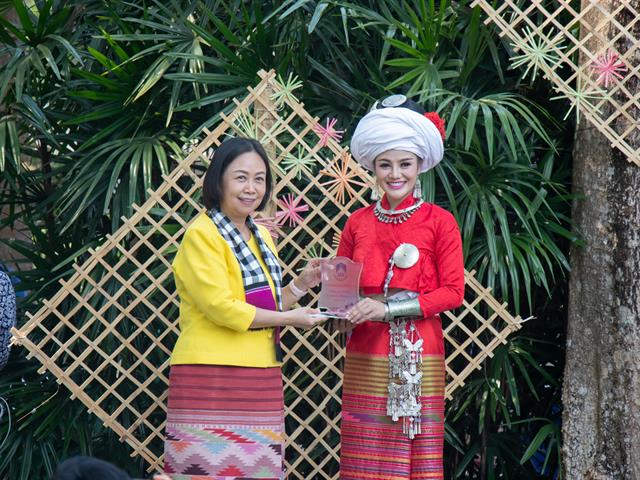 คณะศิลปศาสตร์เข้าร่วมโครงการ,“สืบฮีต,โตยฮอย,ป๋าเวณี,ปี๋ใหม่เมือง,ม.พะเยา”,,ประจำปี,2562,ณ,สวนพฤกษศาสตร์,บริเวณด้านหลังอาคารสำนักงานอธิการบดี
