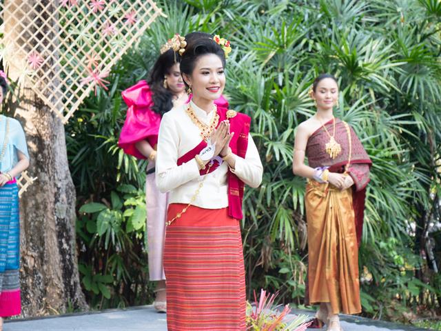 คณะศิลปศาสตร์เข้าร่วมโครงการ,“สืบฮีต,โตยฮอย,ป๋าเวณี,ปี๋ใหม่เมือง,ม.พะเยา”,,ประจำปี,2562,ณ,สวนพฤกษศาสตร์,บริเวณด้านหลังอาคารสำนักงานอธิการบดี
