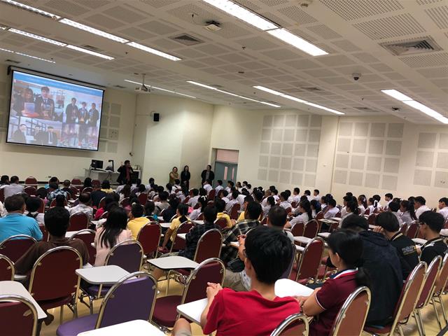 คณะนิติศาสตร์,แนะนำคณะและหลักสูตร,กิจกรรมต่างๆ,แก่นักเรียนและผู้ปกครองที่มาสอบสัมภาษณ์
