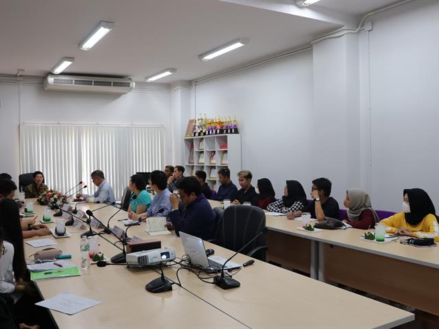 คณะรัฐศาสตร์และสังคมศาสตร์,มหาวิทยาลัยพะเยา,ต้อนรับคณะศึกษาดูงาน,คณาจารย์,นักศึกษาระดับปริญญาตรีสาขาวิชารัฐศาสตร์,จากมหาวิทยาลัยแม่โจ้,และนักศึกษาแลกเปลี่ยนต่างชาติ,จาก,Universitas,Muhammadiyah,Yogyakarta,ประเทศอินโดนีเซีย