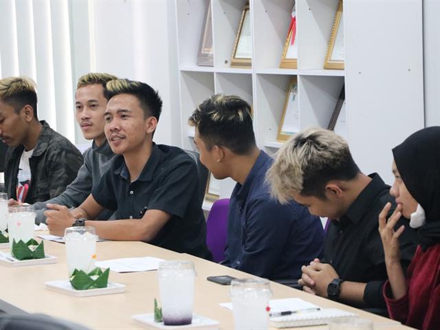 คณะรัฐศาสตร์และสังคมศาสตร์,มหาวิทยาลัยพะเยา,ต้อนรับคณะศึกษาดูงาน,คณาจารย์,นักศึกษาระดับปริญญาตรีสาขาวิชารัฐศาสตร์,จากมหาวิทยาลัยแม่โจ้,และนักศึกษาแลกเปลี่ยนต่างชาติ,จาก,Universitas,Muhammadiyah,Yogyakarta,ประเทศอินโดนีเซีย