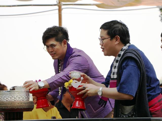 คณะรัฐศาสตร์และสังคมศาสตร์,มหาวิทยาลัยพะเยา,ร่วมงาน,“สืบฮีต,โตยฮอย,ป๋าเวณี,ปี๋ใหม่เมือง,ม.พะเยา”,ประจำปี,2562