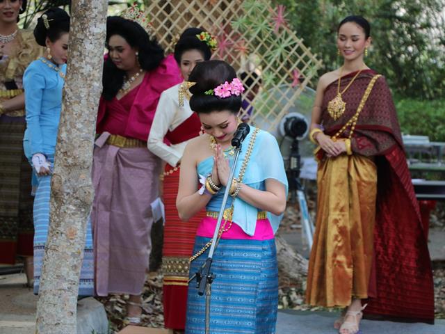 คณะรัฐศาสตร์และสังคมศาสตร์,มหาวิทยาลัยพะเยา,ร่วมงาน,“สืบฮีต,โตยฮอย,ป๋าเวณี,ปี๋ใหม่เมือง,ม.พะเยา”,ประจำปี,2562