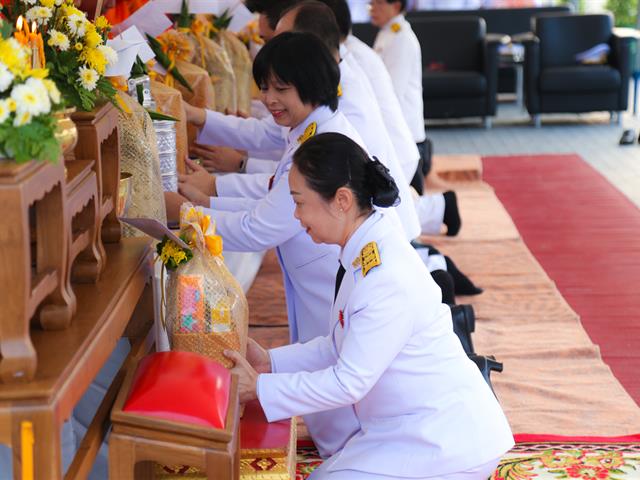 อธิการบดีมหาวิทยาลัยพะเยา,นำคณะผู้บริหาร,คณาจารย์,เจ้าหน้าที่,ประกอบพิธีทำบุญอุทิศถวายเป็นพระราชกุศลแด่ดวงพระวิญญาณสมเด็จพระนเรศวรมหาราช,เนื่องใน,“วันคล้ายวันสวรรคตสมเด็จพระนเรศวรมหาราช”,ประจำปีพุทธศักราช,2562