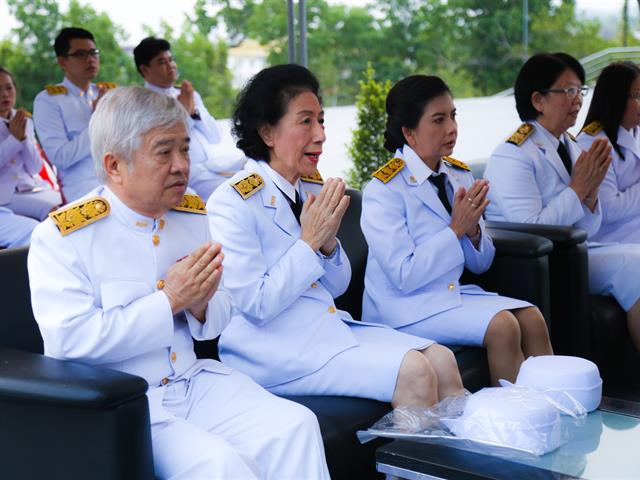 อธิการบดีมหาวิทยาลัยพะเยา,นำคณะผู้บริหาร,คณาจารย์,เจ้าหน้าที่,ประกอบพิธีทำบุญอุทิศถวายเป็นพระราชกุศลแด่ดวงพระวิญญาณสมเด็จพระนเรศวรมหาราช,เนื่องใน,“วันคล้ายวันสวรรคตสมเด็จพระนเรศวรมหาราช”,ประจำปีพุทธศักราช,2562