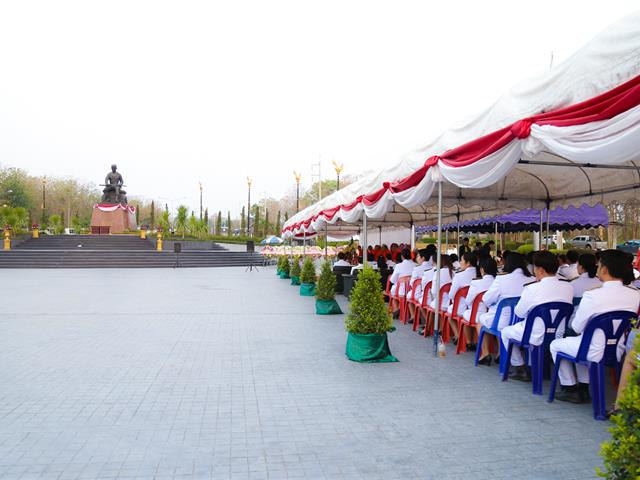 อธิการบดีมหาวิทยาลัยพะเยา,นำคณะผู้บริหาร,คณาจารย์,เจ้าหน้าที่,ประกอบพิธีทำบุญอุทิศถวายเป็นพระราชกุศลแด่ดวงพระวิญญาณสมเด็จพระนเรศวรมหาราช,เนื่องใน,“วันคล้ายวันสวรรคตสมเด็จพระนเรศวรมหาราช”,ประจำปีพุทธศักราช,2562