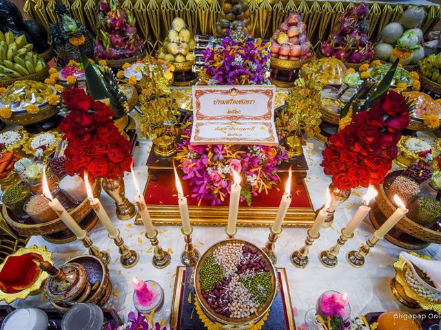 คณะศิลปศาสตร์,จัดโครงการ,“ศักดิ์ศรี,ศักดิ์สิทธิ์,สัมฤทธิ์พระนาม”,พิธีปลดป้าย,มอบรุ่น,และประดับเครื่องหมายแก่นิสิตชั้นปีที่,1,คณะศิลปศาสตร์,ประจำปีการศึกษา,2561