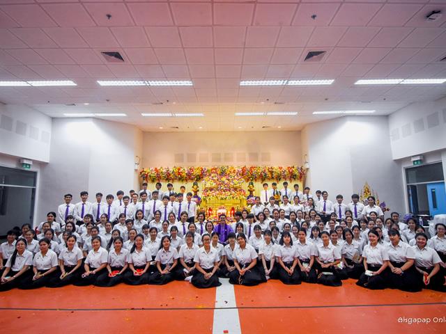 คณะศิลปศาสตร์,จัดโครงการ,“ศักดิ์ศรี,ศักดิ์สิทธิ์,สัมฤทธิ์พระนาม”,พิธีปลดป้าย,มอบรุ่น,และประดับเครื่องหมายแก่นิสิตชั้นปีที่,1,คณะศิลปศาสตร์,ประจำปีการศึกษา,2561