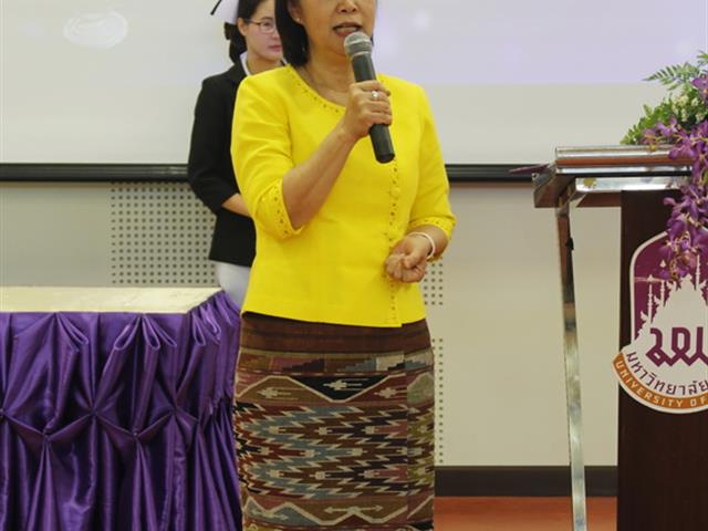 รองศาสตราจารย์,ดร.สุภกร,พงศบางโพธิ์,อธิการบดีมหาวิทยาลัยพะเยา,ให้เกียรติเป็นประธานในพิธีมอบหมวกและดวงประทีป,แก่นิสิตพยาบาลศาสตร์,ชั้นปีที่,2,ประจำปีการศึกษา,2561