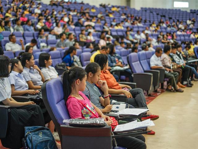 โรงเรียนสาธิตฯ,ดำเนินกิจกรรมประชุมผู้ปกครองและปฐมนิเทศนักเรียน,ประจำปีการศึกษา,2562