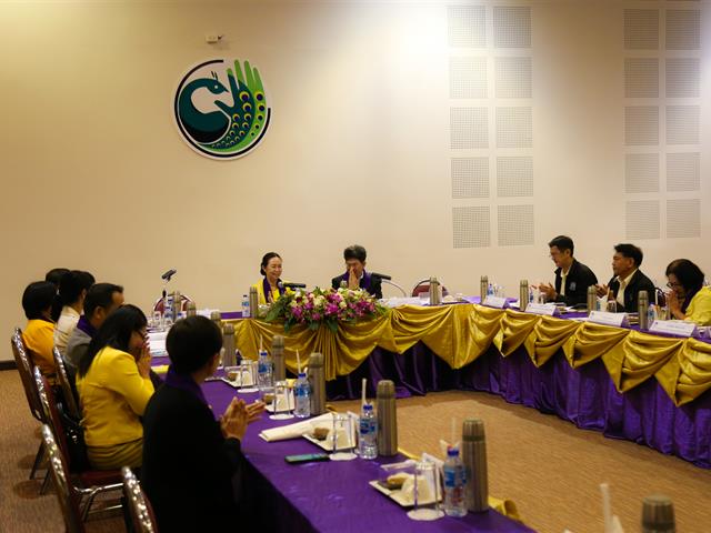 มหาวิทยาลัยพะเยา,ร่วมกับสำนักงานสภาพัฒนาการเศรษฐกิจและสังคมแห่งชาติ,ผลักดันพะเยาเป็นเมืองนกยูงไทยระดับโลก,เพื่อพัฒนาล้านนาตะวันออกสู่การท่องเที่ยวเศรษฐกิจสร้างสรรค์