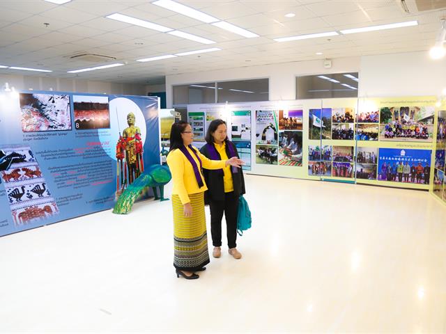 มหาวิทยาลัยพะเยา,ร่วมกับสำนักงานสภาพัฒนาการเศรษฐกิจและสังคมแห่งชาติ,ผลักดันพะเยาเป็นเมืองนกยูงไทยระดับโลก,เพื่อพัฒนาล้านนาตะวันออกสู่การท่องเที่ยวเศรษฐกิจสร้างสรรค์