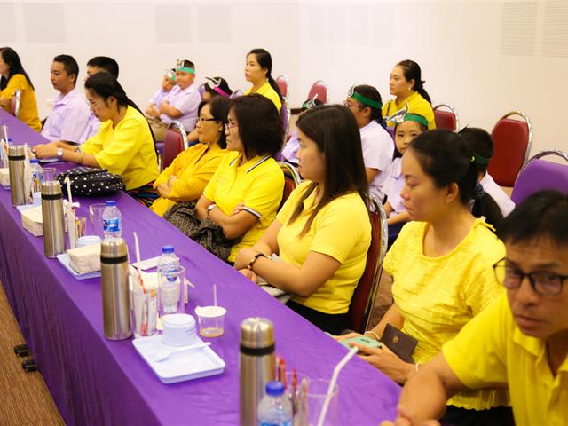 มหาวิทยาลัยพะเยา,ร่วมกับสำนักงานสภาพัฒนาการเศรษฐกิจและสังคมแห่งชาติ,ผลักดันพะเยาเป็นเมืองนกยูงไทยระดับโลก,เพื่อพัฒนาล้านนาตะวันออกสู่การท่องเที่ยวเศรษฐกิจสร้างสรรค์