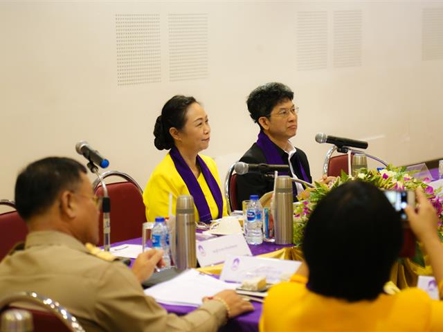 มหาวิทยาลัยพะเยา,ร่วมกับสำนักงานสภาพัฒนาการเศรษฐกิจและสังคมแห่งชาติ,ผลักดันพะเยาเป็นเมืองนกยูงไทยระดับโลก,เพื่อพัฒนาล้านนาตะวันออกสู่การท่องเที่ยวเศรษฐกิจสร้างสรรค์