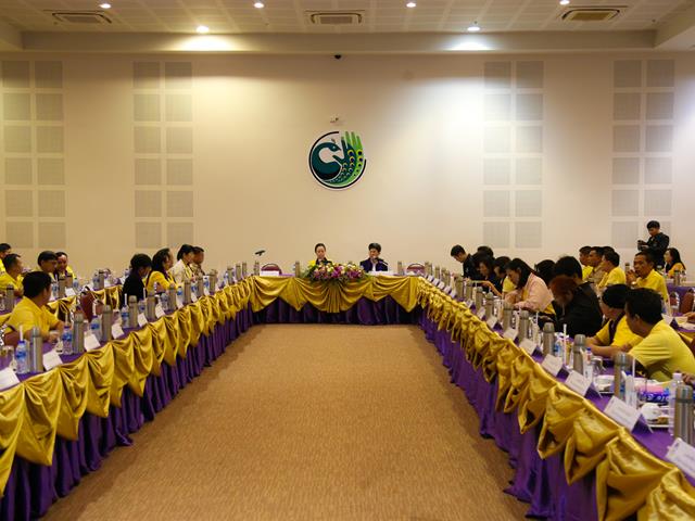 มหาวิทยาลัยพะเยา,ร่วมกับสำนักงานสภาพัฒนาการเศรษฐกิจและสังคมแห่งชาติ,ผลักดันพะเยาเป็นเมืองนกยูงไทยระดับโลก,เพื่อพัฒนาล้านนาตะวันออกสู่การท่องเที่ยวเศรษฐกิจสร้างสรรค์