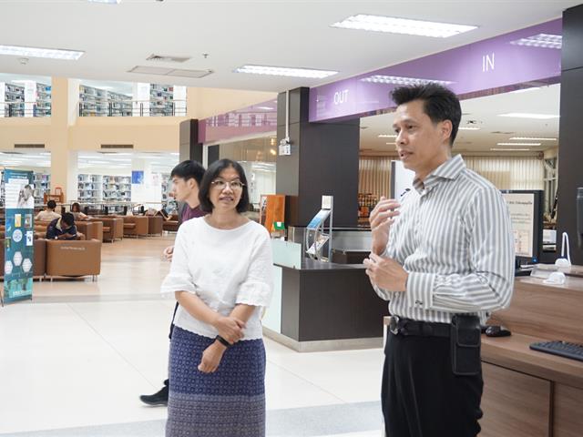ผู้ช่วยศาสตราจารย์รัฐสภา,แก่นแก้ว,เข้าเยี่ยมชมศูนย์บรรณสารและสื่อการศึกษา,มหาวิทยาลัยพะเยา