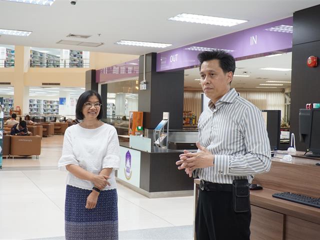 ผู้ช่วยศาสตราจารย์รัฐสภา,แก่นแก้ว,เข้าเยี่ยมชมศูนย์บรรณสารและสื่อการศึกษา,มหาวิทยาลัยพะเยา