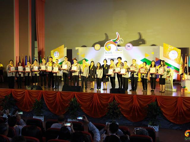 นักเรียนโรงเรียนสาธิตฯ,เข้าร่วมนำเสนอโครงงานวิจัยทางวิทยาศาสตร์,SCiUS,FORUM,ครั้งที่,9