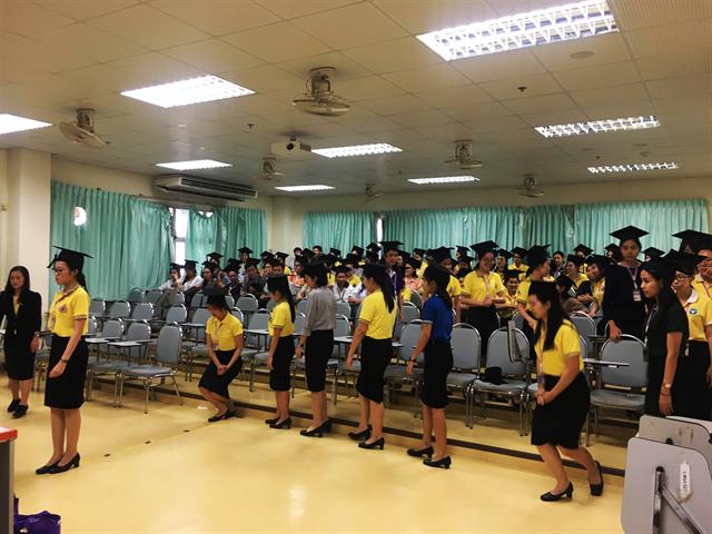 คณะพยาบาลศาสตร์,ฝึกซ้อมบัณฑิตคณะพยาบาลศาสตร์,มหาวิทยาลัยพะเยา,เพื่อเตรียมความพร้อมบัณฑิตเข้ารับพระราชทานปริญญญาบัตร,ประจำปีการศึกษา,2560
