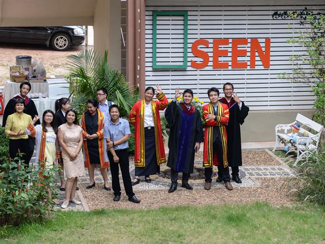บัณฑิต,มหาบัณฑิตและดุษฎีบัณฑิต,คืนสู่เหย้า,SEEN