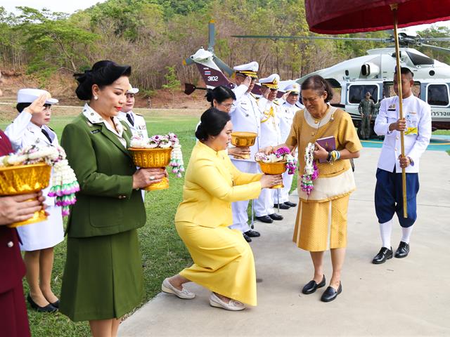 พิธีพระราชทานปริญญาบัตรแก่ผู้สำเร็จการศึกษาจากมหาวิทยาลัยพะเยา,ประจำปีการศึกษา,๒๕๖๐,ณ,หอประชุมพญางำเมือง,มหาวิทยาลัยพะเยา