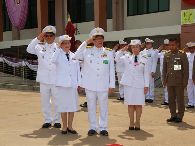 พิธีเปิดพระราชานุสาวรีย์สมเด็จพระมหิตลาธิเบศร,อดุลยเดชวิกรม,พระบรมราชชนก,ประทับคู่สมเด็จพระศรีนครินทราบรมราชชนนี,ณ,ศูนย์การแพทย์และโรงพยาบาลมหาวิทยาลัยพะเยา