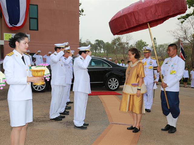พิธีเปิดพระราชานุสาวรีย์สมเด็จพระมหิตลาธิเบศร,อดุลยเดชวิกรม,พระบรมราชชนก,ประทับคู่สมเด็จพระศรีนครินทราบรมราชชนนี,ณ,ศูนย์การแพทย์และโรงพยาบาลมหาวิทยาลัยพะเยา